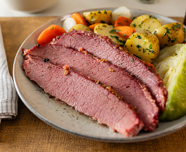 Classic Corned Beef with Cabbage & Potatoes